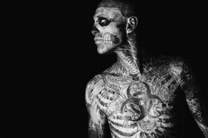 Zombie Boy. Las personas mas tatuadas del mundo
