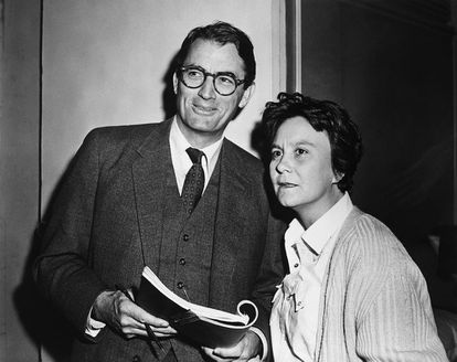 Harper Lee junto a Gregory Peck, protagonista de la pelicula Matar un ruiseñor
